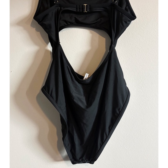 Madewell Second Wave Cutout One-Piece Swimsuit in Black - Picture 5 of 6